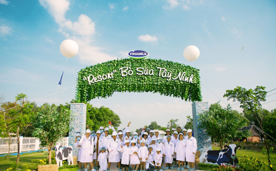 "Resort" bò sữa Vinamilk: Đón hơn 100 gia đình nhân viên đến thăm