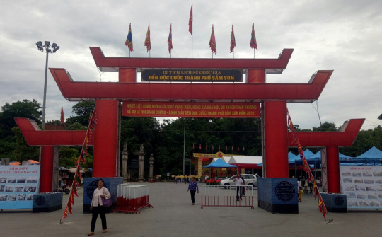 Độc đáo Lễ hội bánh Chưng -  bánh Giầy Sầm Sơn năm 2019