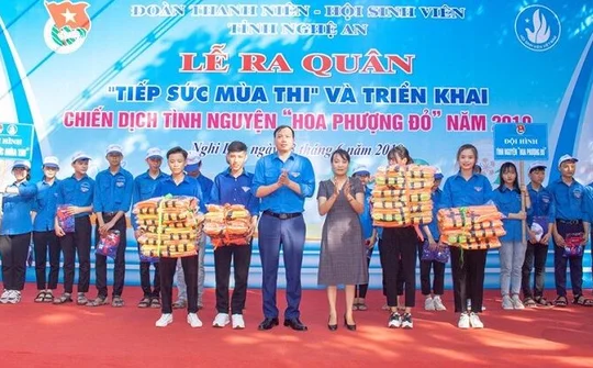 Nghi Lộc ra quân tiếp sức mùa thi và triển khai chiến dịch Hoa Phượng Đỏ 2019