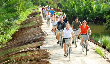 Khách du lịch quốc tế đến Việt Nam đã đạt gần 8,5 triệu lượt