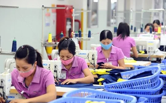 Gần 67 nghìn DN thành lập mới và 71 dự án đầu tư ra nước ngoài