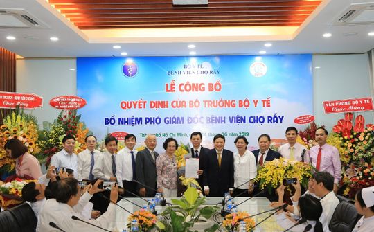 Bệnh viện Chợ Rẫy: Đón nhận nhiều danh hiệu cao quý và bổ nhiệm Phó Giám đốc BV