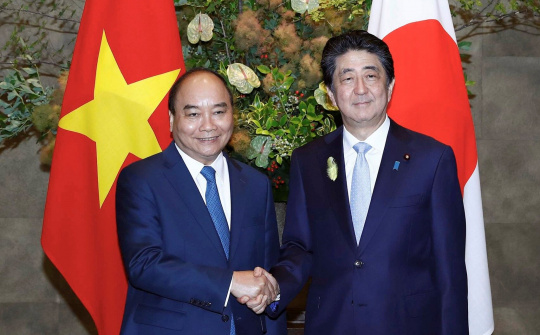 Thủ tướng Nguyễn Xuân Phúc hội đàm với Thủ tướng Nhật Bản Abe Shinzo