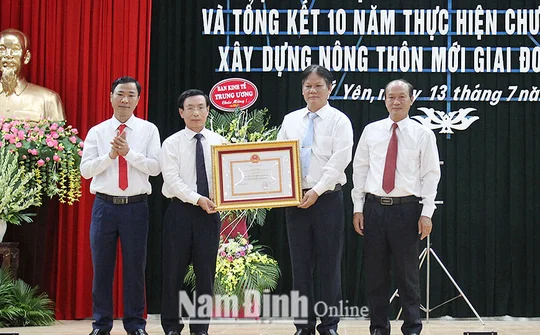 Huyện Ý Yên - Nam Định đón Quyết định công nhận "Huyện đạt chuẩn Nông thôn mới"