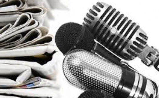 Báo chí cần là 'hiệp sĩ' đồng hành chia sẻ với DN