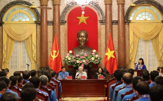Tổng Bí thư, Chủ tịch nước Nguyễn Phú Trọng gặp mặt Đoàn đại biểu cán bộ công đoàn tiêu biểu