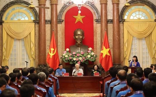 Tổng Bí thư, Chủ tịch nước Nguyễn Phú Trọng gặp mặt Đoàn đại biểu cán bộ công đoàn tiêu biểu