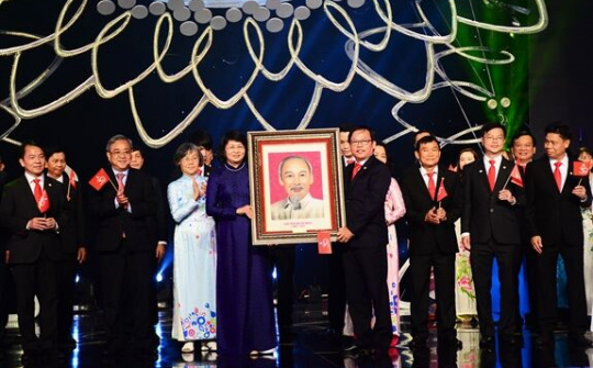 Kỷ niệm 30 năm phát triển nhà bán lẻ hàng đầu Việt Nam