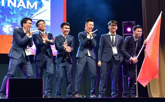 Việt Nam đoạt 2 Huy chương Vàng, 4 Huy chương Bạc tại Olympic Toán quốc tế 2019