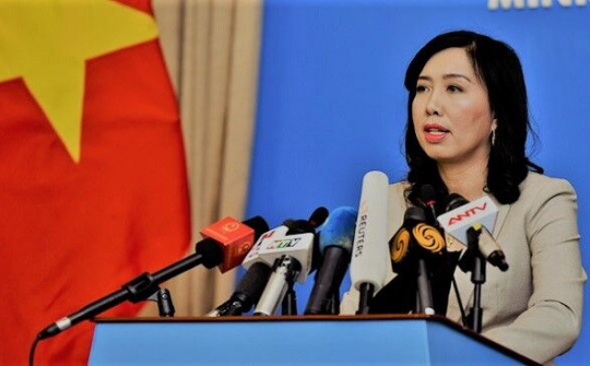 “Đấu tranh bằng các biện pháp hòa bình, phù hợp với luật pháp quốc tế”