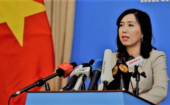 “Đấu tranh bằng các biện pháp hòa bình, phù hợp với luật pháp quốc tế”