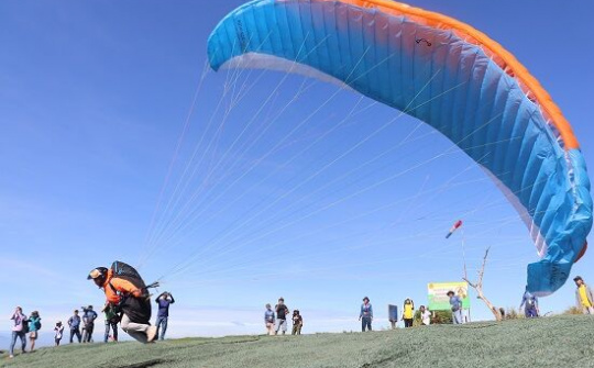 “Bay trên Tiên Sa” 2019