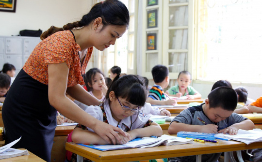 Quán triệt lại tinh thần 'dạy người' trong trường học