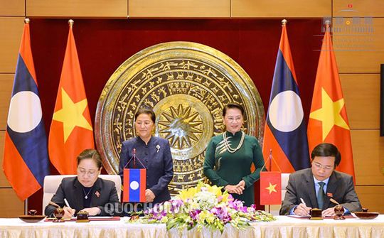 Việt Nam – Lào trao đổi kinh nghiệm về công tác phục vụ Quốc hội