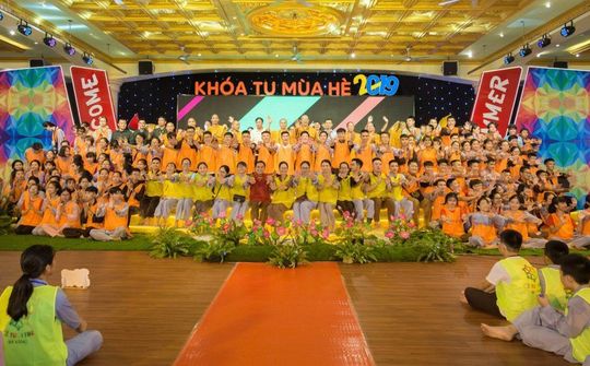 Nhật ký mùa Hè: Các bạn trẻ lên chùa tập tu, học chia sẻ yêu thương
