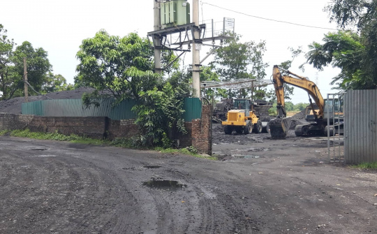 Xã Trung Giã (Sóc Sơn, Hà Nội):  Các bãi tập kết không phép vô tư “lộng hành”!?