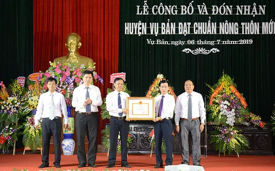 Huyện Vụ Bản - Nam Định "đạt chuẩn Nông thôn mới"