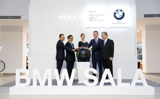 Bộ đôi X-Series gồm BMW X5 và X7 chính thức ra mắt thị trường Việt Nam