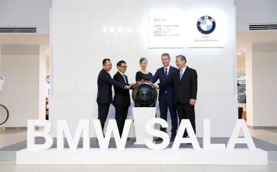 Bộ đôi X-Series gồm BMW X5 và X7 chính thức ra mắt thị trường Việt Nam