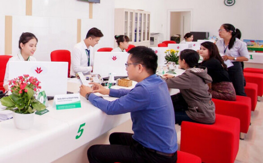 Hôm nay, 1-8, các ngân hàng đồng loạt hạ lãi suất cho vay