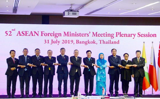 Ngoại trưởng ASEAN ra Tuyên bố chung bày tỏ quan ngại về tình hình Biển Đông
