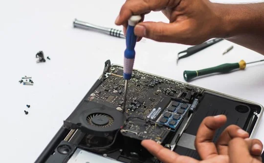 Mua máy Macbook xách tay sẽ khó được bảo hành tại Việt Nam