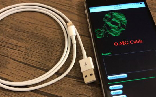 'Hack' iPhone, máy tính của bạn trong vài phút chỉ với sợi cáp