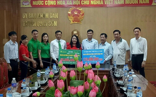 Chia sẻ nỗi đau với các gia đình gặp nạn do lũ quét ở huyện Quan Sơn Thanh Hóa