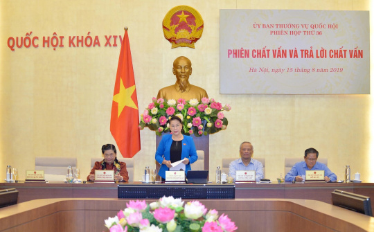 Trọn một ngày các Bộ trưởng trả lời và giải đáp