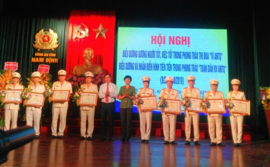 "Sẽ phấn đấu xứng đáng với niềm tin yêu của nhân dân tỉnh Nam Định"