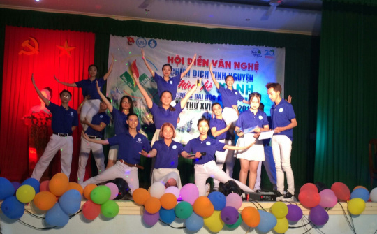 Văn nghệ gây quỹ tặng “Học bổng cho trẻ em nghèo” tại Đồng Tháp