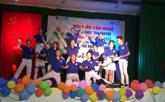 Văn nghệ gây quỹ tặng “Học bổng cho trẻ em nghèo” tại Đồng Tháp