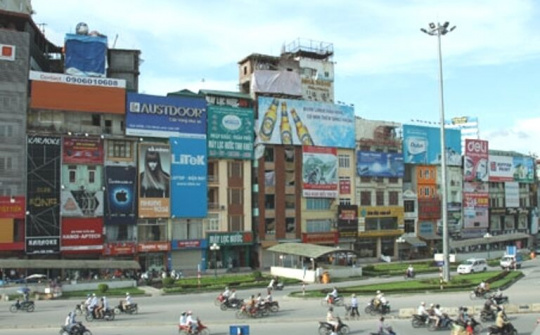 Hà Nội tăng cường kiểm tra, xử lý vi phạm trong hoạt động quảng cáo