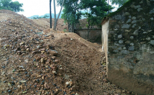 Thanh Hóa: Người dân bức xúc trước việc nhà thầu thi công quốc lộ 217, đoạn qua thôn Tô, xã Cẩm Bình, Cẩm Thủy