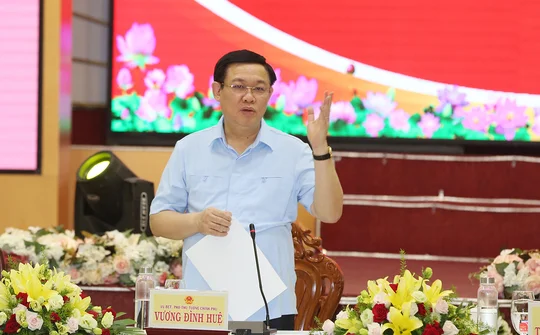 Phó Thủ tướng Vương Đình Huệ làm việc cùng lãnh đạo Tỉnh Long An.