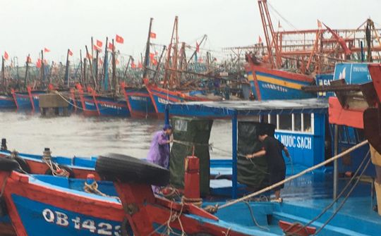 Quảng Bình - Hoãn tất cả các hội nghị không cần thiết để tập trung phòng chống bão số 4