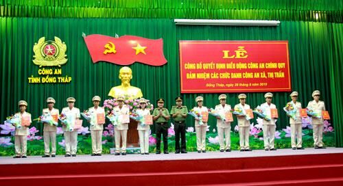Đồng Tháp: Điều động 97 Công an chính quy làm Công an xã, thị trấn