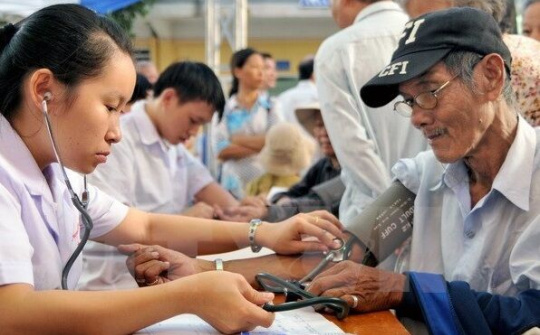 Xây dựng chính sách thích ứng già hóa dân số