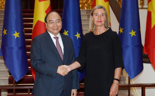 Thủ tướng đề nghị EU tạo điều kiện cho các doanh nghiệp Việt Nam mở rộng thị trường