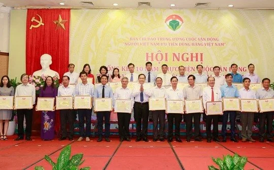 Biểu dương các điển hình trong thực hiện Cuộc vận động “Người Việt Nam ưu tiên dùng hàng Việt Nam”