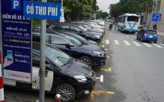 Tại sao TP.HCM mặc dù đã tăng phí đậu xe ôtô từ 4-8 lần, nhưng càng thu càng lỗ?