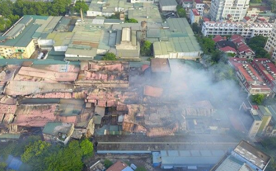 Thủ tướng chỉ đạo xử lý hậu quả vụ cháy Nhà máy Rạng Đông