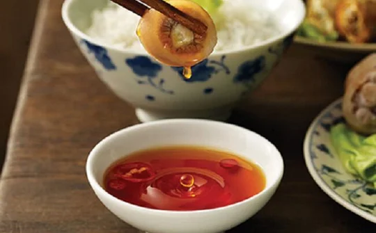 Nước mắm trong bữa cơm của người Việt