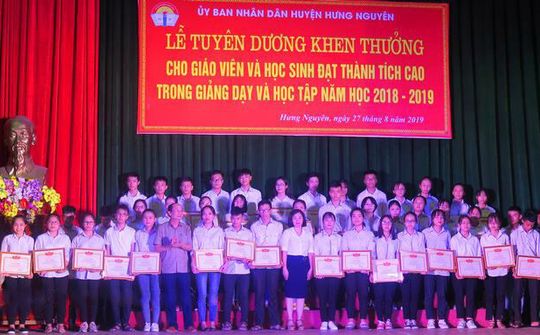 Ngành Giáo dục Đào tạo huyện Hưng Nguyên - Phấn đấu đứng trong tốp đầu toàn tỉnh