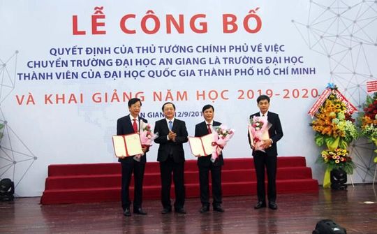 Đại học An Giang chính thức là thành viên Đại học Quốc gia Thành phố Hồ Chí Minh.