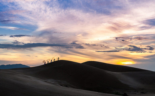 Cần thúc đẩy du lịch Việt phát triển