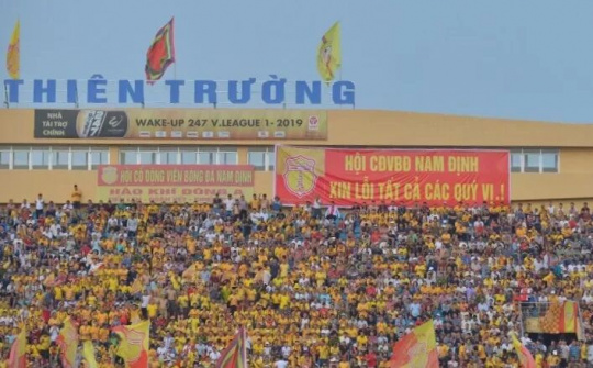 Tỷ số 1 đều giữa TP HCM và Nam Định trên sân Thiên Trường