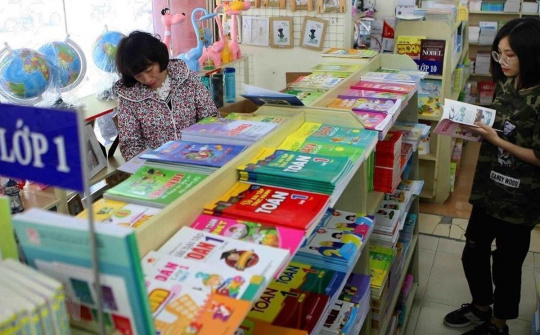 Việc thẩm định sách còn cứng nhắc và đi ngược lại tinh thần đổi mới