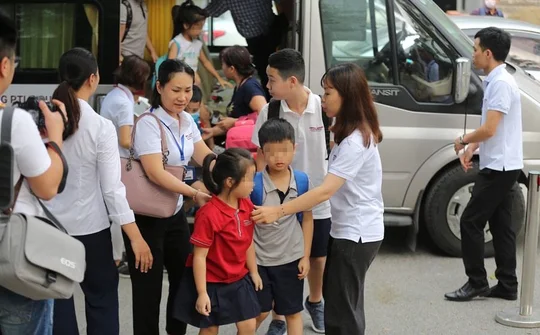 Lỗ hổng quá lớn về đưa đón học sinh