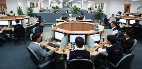 Vì sao cơ quan nhà nước ngày càng hiếm cán bộ trẻ, tài năng?